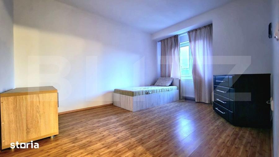 Apartament cu 3 camere semidecomandat în Florești