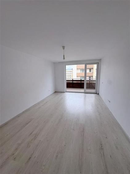 Apartament de inchiriat 2 camere zona Tractorul - 1
