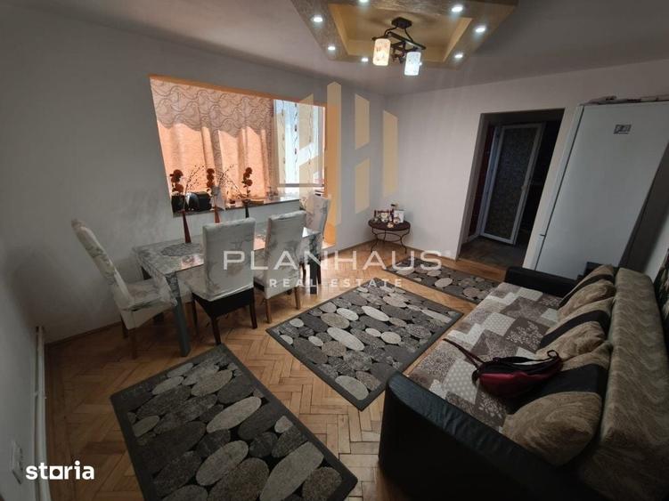 Apartament cu 3 camere în Săsar