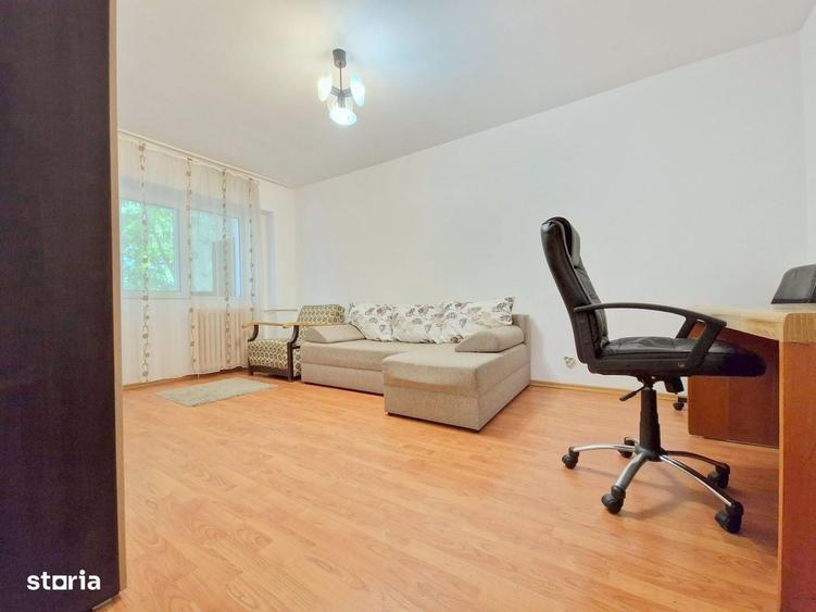Apartament cu 3 camere decomandat în Titulescu