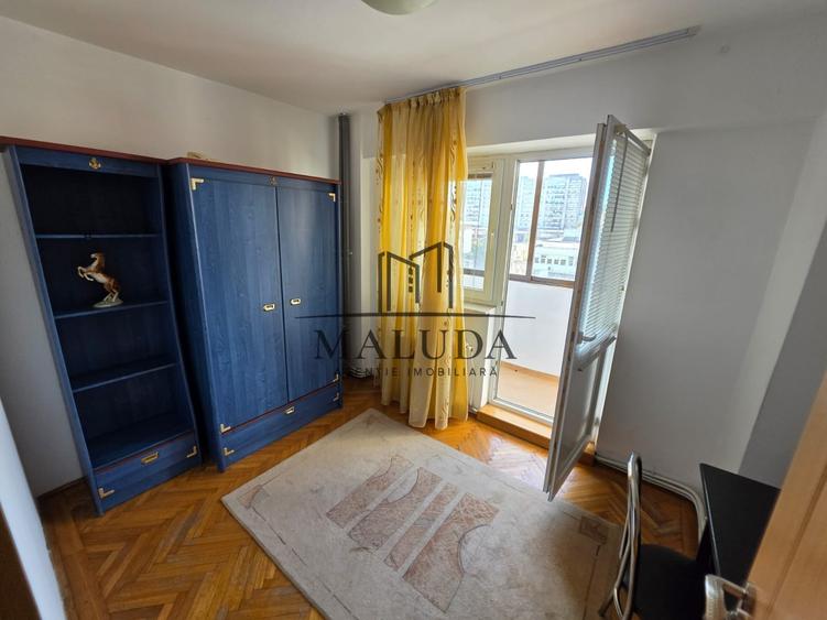 Apartament cu 4 camere decomandat, mobilat în Ultracentral