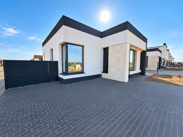 Casă individuală cu 3 camere cu Teren 409 Mp în Vidra