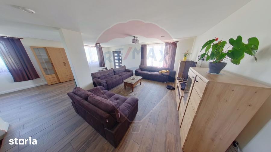 Casă cu 4 camere cu Teren 1160 Mp în Sarasău