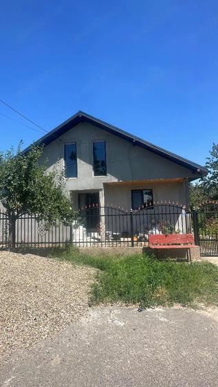 Casă cu Teren 2000 Mp în Smeeni