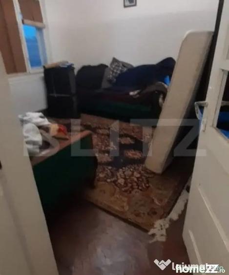 Casă cu 5 camere cu Teren 2348 Mp în Găești