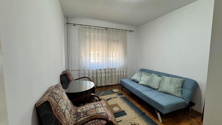 Apartament cu 3 camere decomandat în Decebal