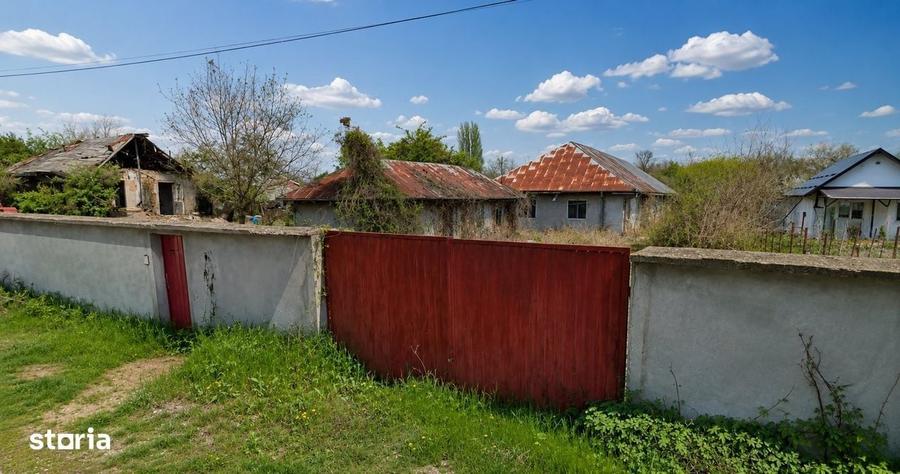 Casă cu 4 camere cu Teren 1930 Mp în Dridu