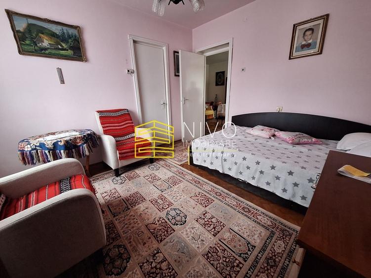 Apartament cu 2 camere semidecomandat în Aleea Carpați