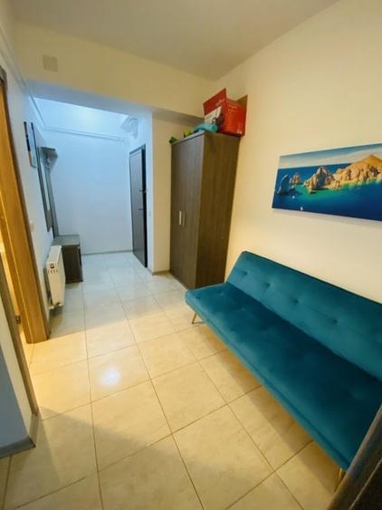 Apartament cu 2 camere semidecomandat, mobilat în Central