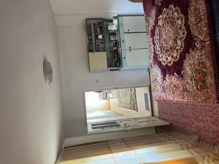 Casă cu 7 camere cu Teren 2650 Mp în Colțești