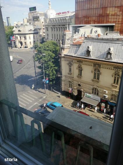 Apartament cu 3 camere în Romană