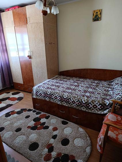 Inchiriez apartament 2 camere, decomandat, cartier Zamca ( in spatele Colegiului Mihai Eminescu ). - 4