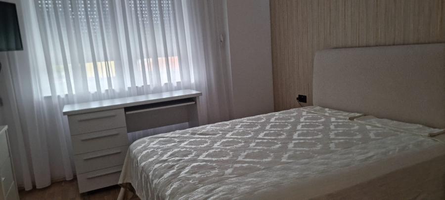 Apartament cu 3 camere decomandat în Ultracentral