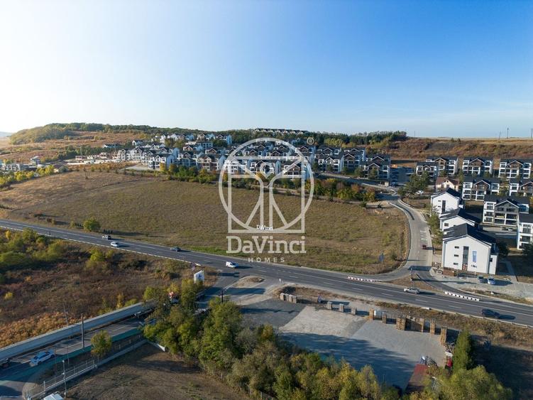 Apartament cu 4 camere semidecomandat, mobilat în Exterior Vest