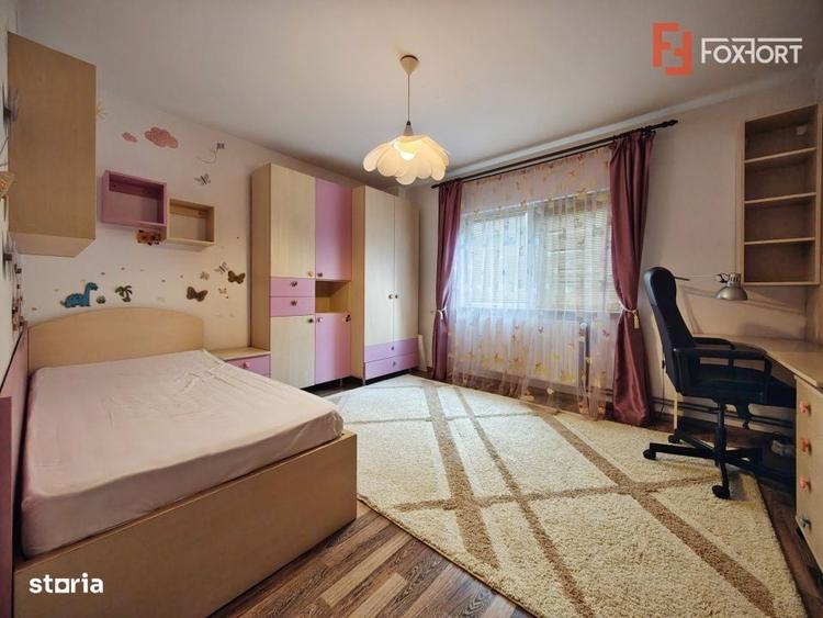 Apartament cu 3 camere decomandat în Girocului