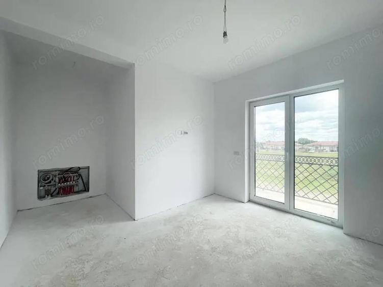 Casă cu 4 camere cu Teren 255 Mp în Urseni