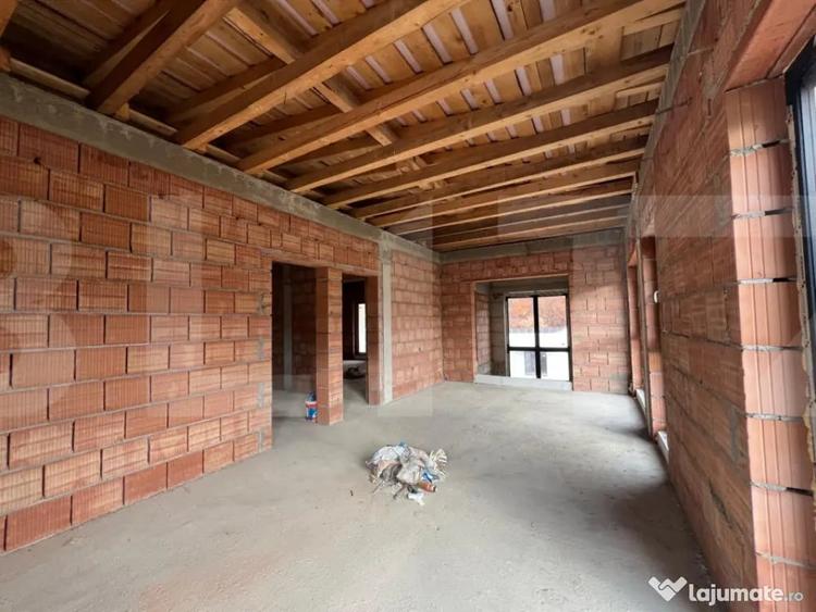 Casă cu 5 camere cu Teren 500 Mp în Făget