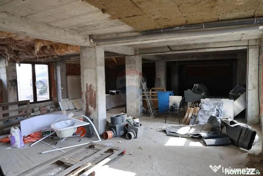 Spațiu comercial, de 317 mp, în Ipotești