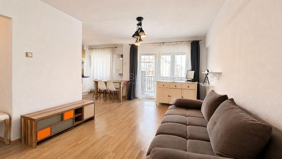 Apartament cu 2 camere decomandat, mobilat în Central