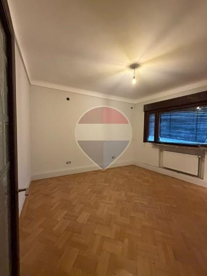 Spațiu comercial, de 64 mp, în Rosetti
