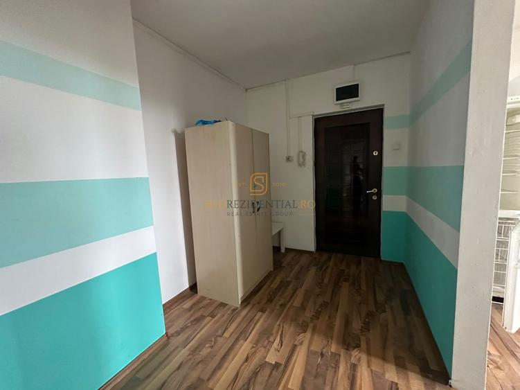 Apartament cu 3 camere semidecomandat, mobilat în Berceni