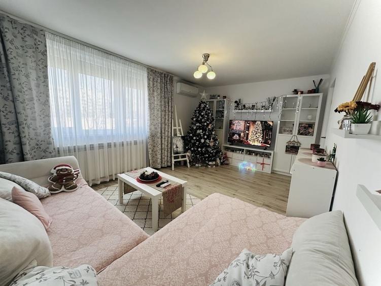 Apartament cu 3 camere decomandat, mobilat în Drumul Taberei