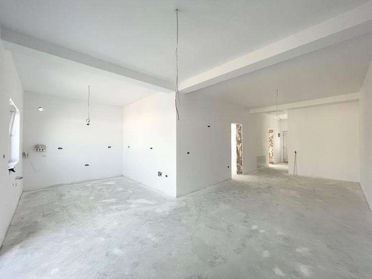 Duplex cu 3 camere cu Canalizare în Moșnița Veche