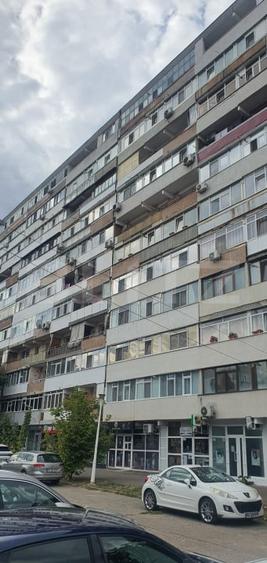 Apartament cu 2 camere decomandat în Vest