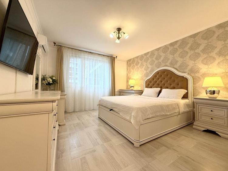 Apartament cu 3 camere, mobilat în Tractorul
