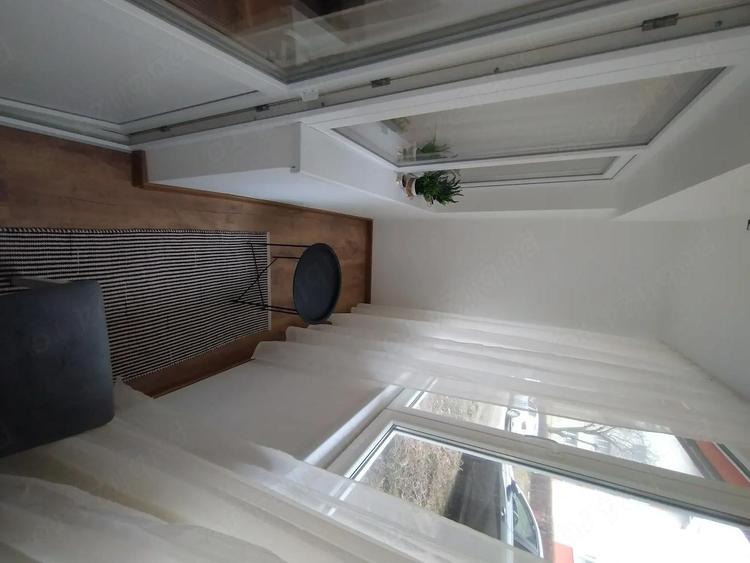 Apartament cu 2 camere decomandat în Telecabinei