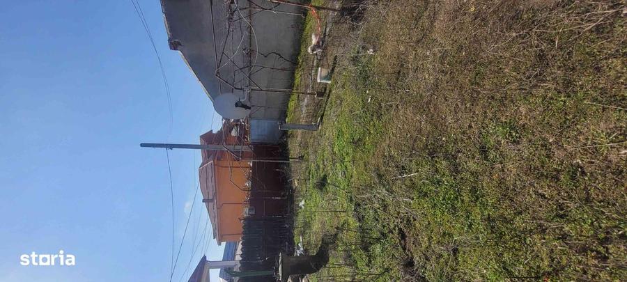 Teren de 330 mp, în Central