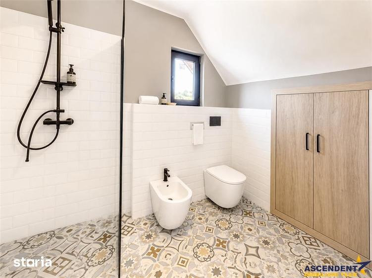 Casă cu 5 camere cu Teren 1532 Mp în Perșani