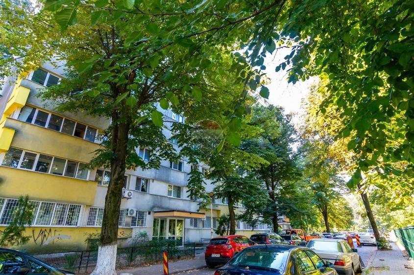 Apartament cu 2 camere decomandat, mobilat în Bucureștii Noi