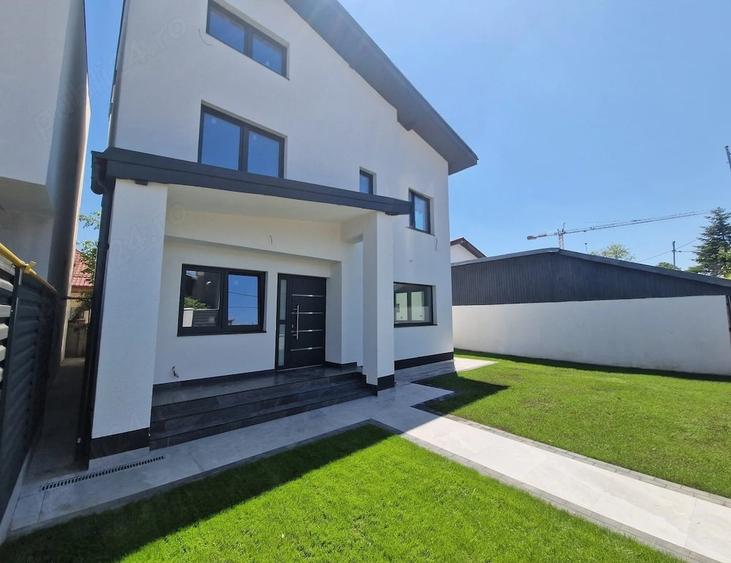 Casă cu 5 camere cu Teren 220 Mp în Pantelimon