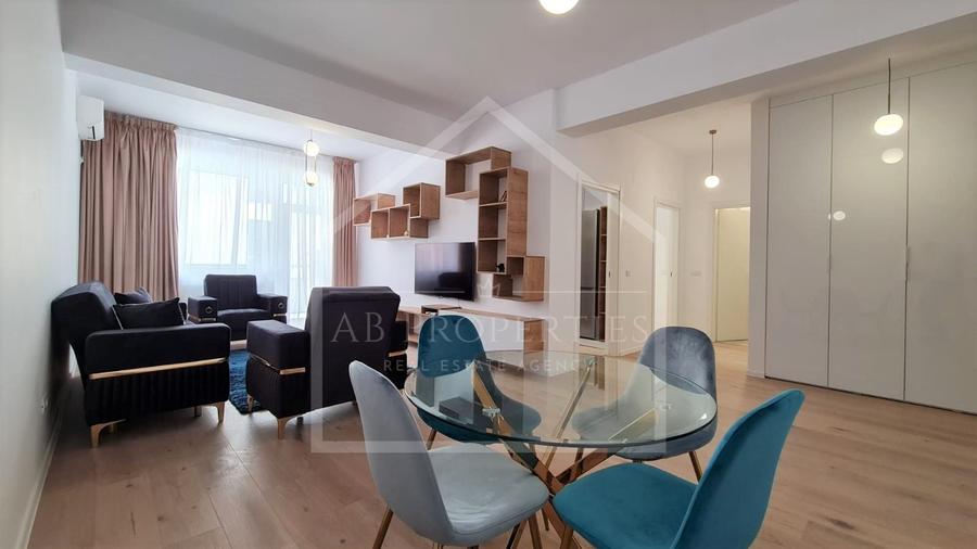 Apartament cu 2 camere decomandat, mobilat în Băneasa