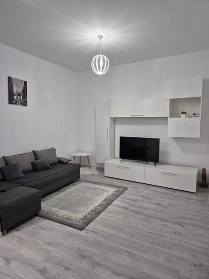 Apartament cu 2 camere decomandat în Florești