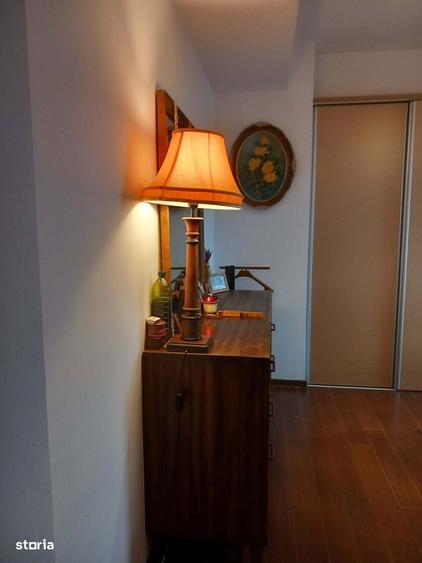 Apartament cu 3 camere în Băneasa