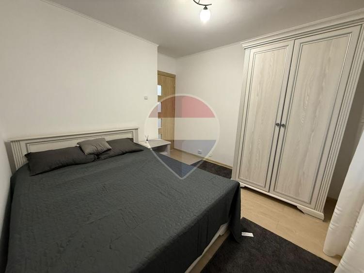 Apartament cu 2 camere decomandat în Peneș Curcanul
