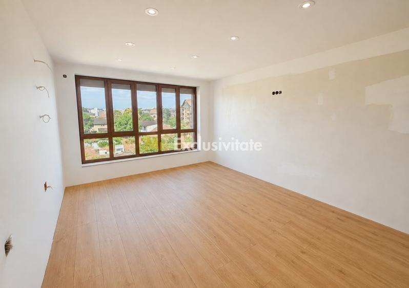 Apartament cu 3 camere decomandat în Ultracentral