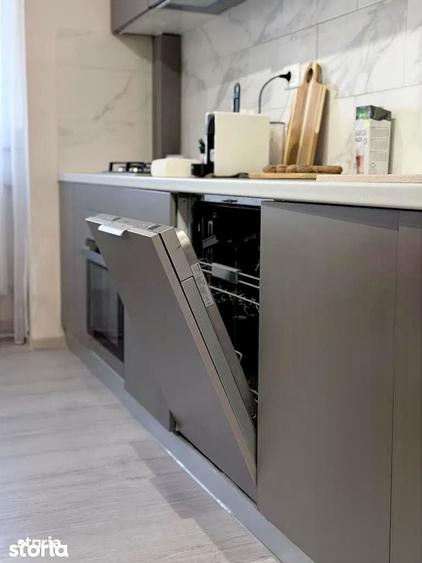 Apartament cu 3 camere decomandat în Ștefan cel Mare