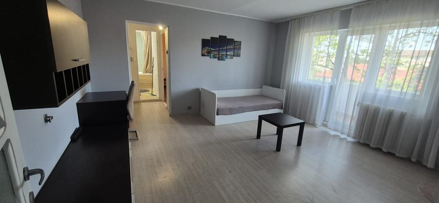 De inchiriat apartament 2 camere - 3