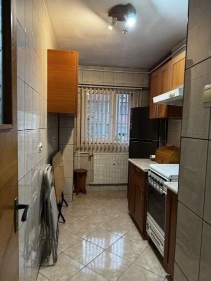 Garsonieră decomandată, mobilată în Calea Călărașilor
