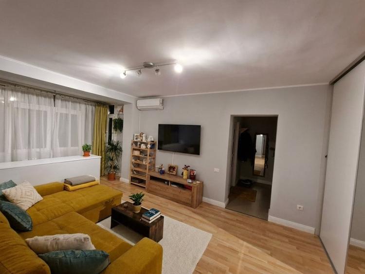 Apartament cu 2 camere semidecomandat, mobilat în Tomis II
