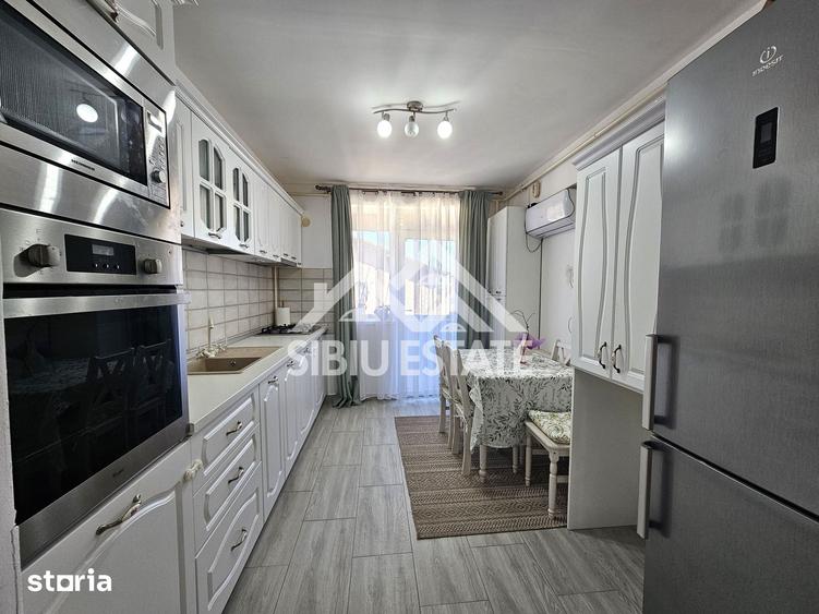 Apartament cu 2 camere decomandat în Central