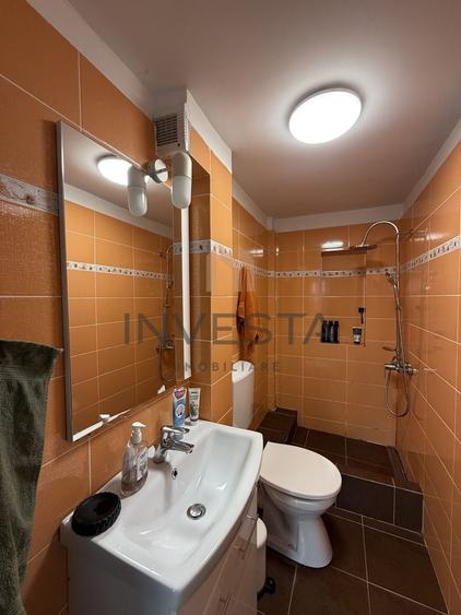 Casă individuală cu 4 camere cu Canalizare în Ultracentral