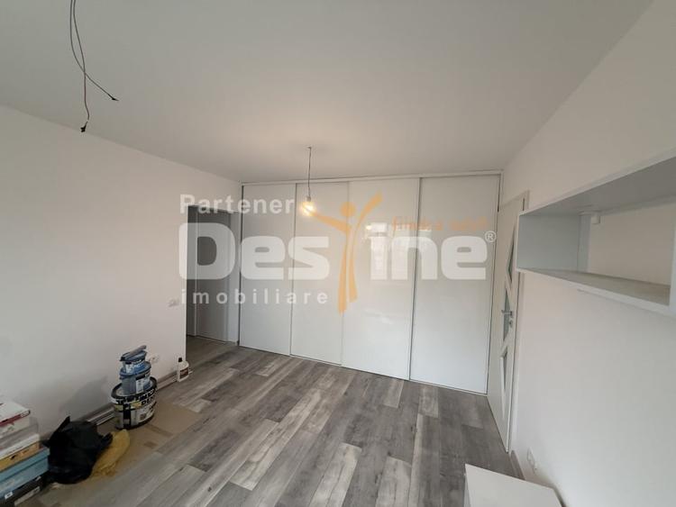 Apartament cu 3 camere semidecomandat, mobilat în Drumul Taberei