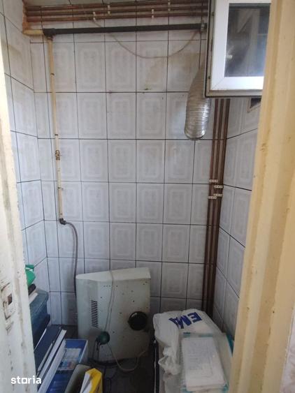 Apartament cu 3 camere decomandat în Aleea Trandafirilor