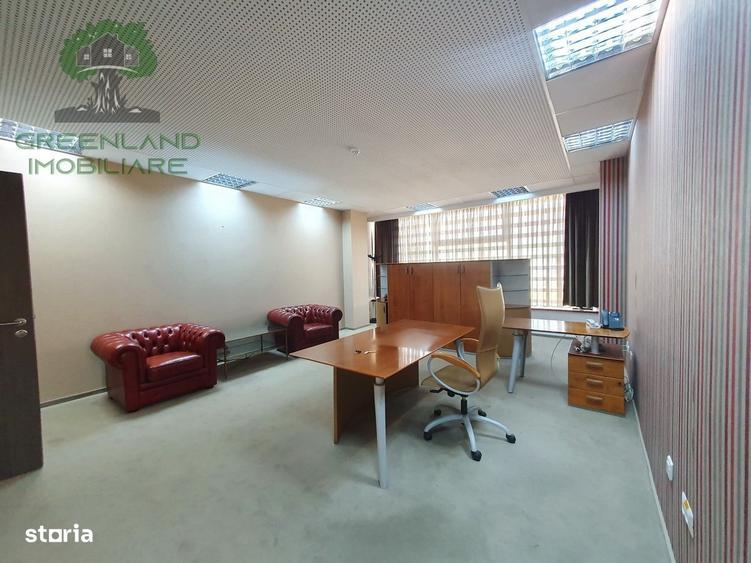Spațiu comercial, de 450 mp, în Păcurari