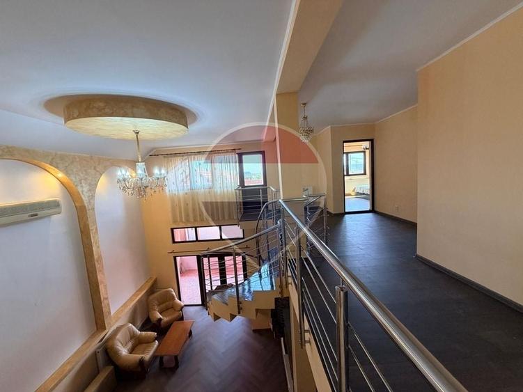 Casă individuală cu 4 camere cu Teren 460 Mp în Brestei