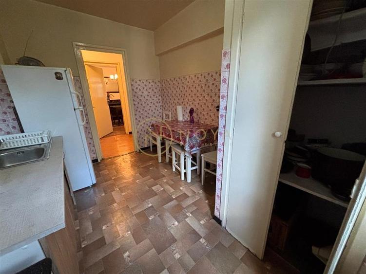 Apartament cu 4 camere decomandat, mobilat în Domenii